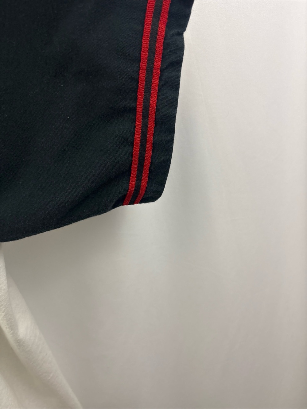 Wichita State Shockers Sewn Baseball Jersey Size XL Black Red White Rare Colors - Picture 6 of 8
